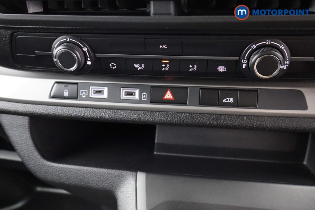 Vauxhall Vivaro PRO Manual Diesel Panel Van - Stock Number (1567190) - 9th supplementary image