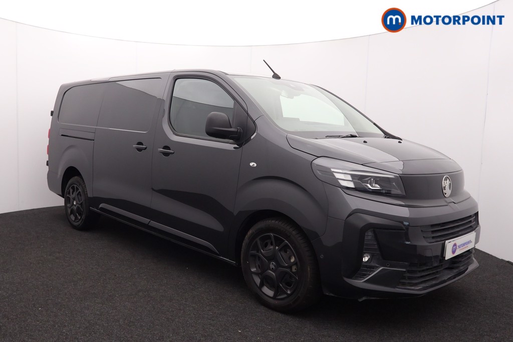 Vauxhall Vivaro PRO Manual Diesel Panel Van - Stock Number (1567190) - Drivers side front corner
