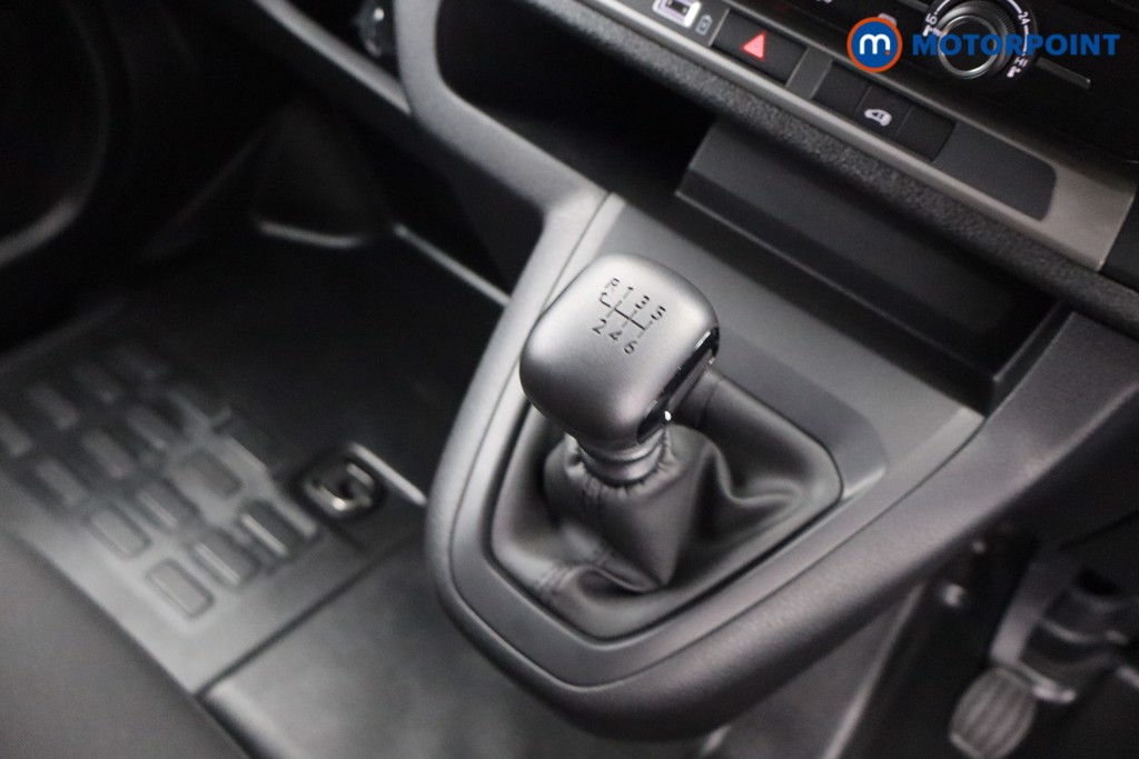 Vauxhall Vivaro PRO Manual Diesel Panel Van - Stock Number (1567196) - 10th supplementary image