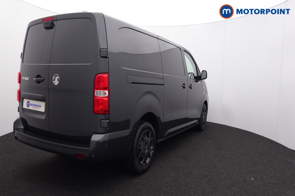 Vauxhall Vivaro PRO Manual Diesel Panel Van - Stock Number (1567196) - Drivers side rear corner
