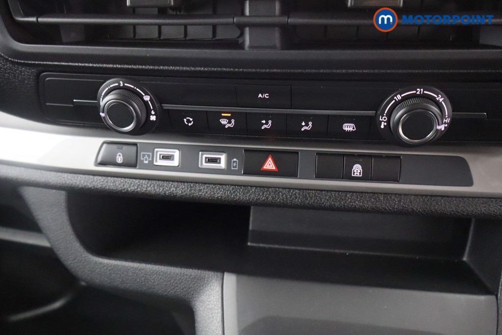Vauxhall Vivaro Prime Manual Diesel Crew Bus - Stock Number (1567281) - 8th supplementary image