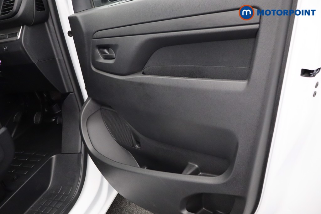 Vauxhall Vivaro Prime Manual Diesel Crew Bus - Stock Number (1567287) - 13th supplementary image