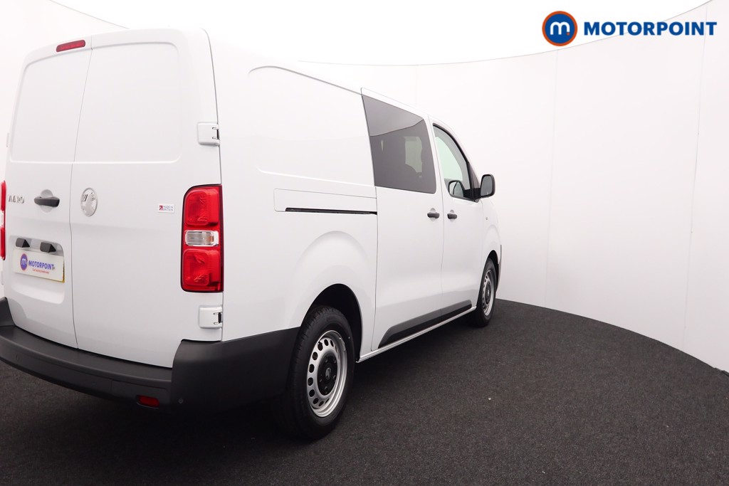 Vauxhall Vivaro Prime Manual Diesel Crew Bus - Stock Number (1567287) - Drivers side rear corner
