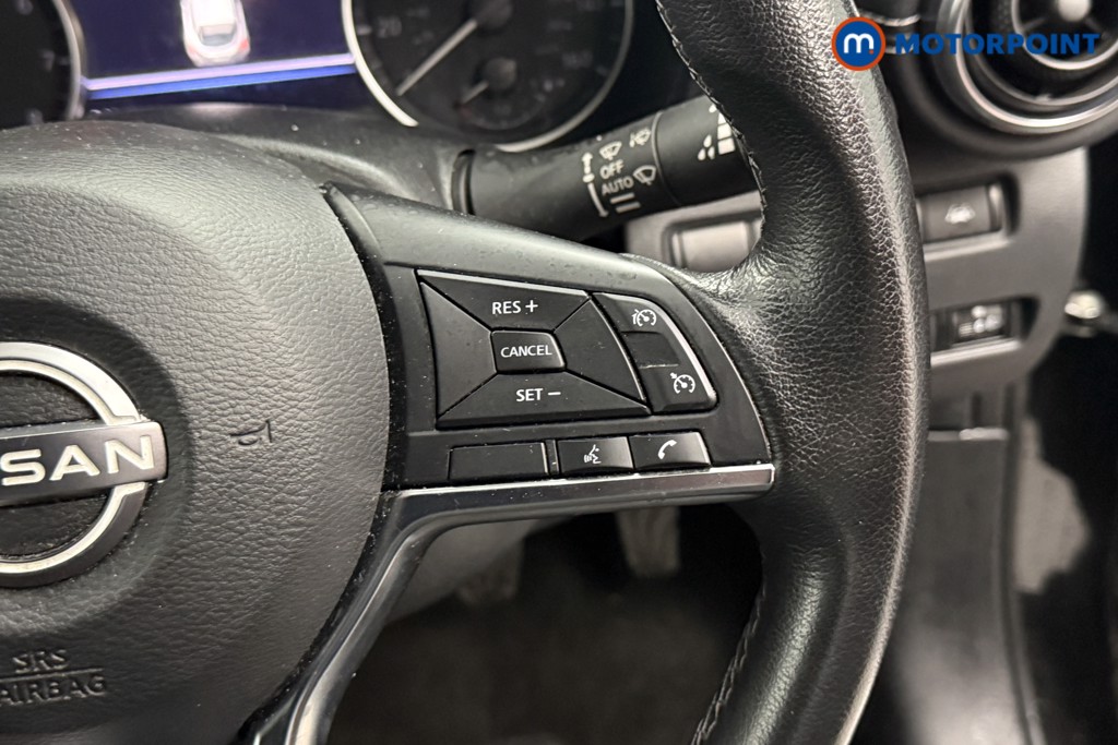 Nissan Juke N-Connecta Manual Petrol SUV - Stock Number (1568044) - 4th supplementary image