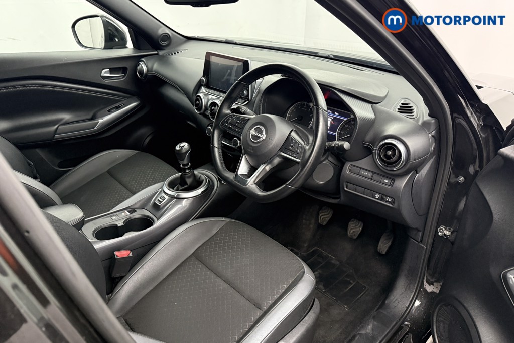 Nissan Juke N-Connecta Manual Petrol SUV - Stock Number (1568044) - 1st supplementary image