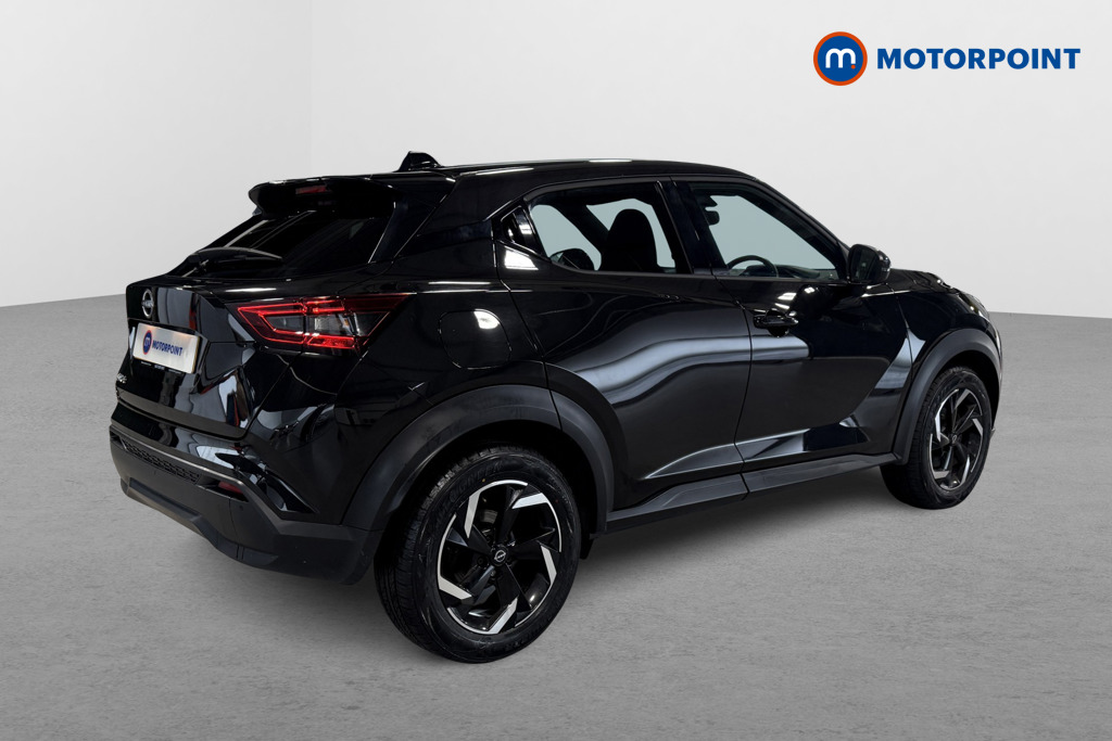 Nissan Juke N-Connecta Manual Petrol SUV - Stock Number (1568044) - Drivers side rear corner