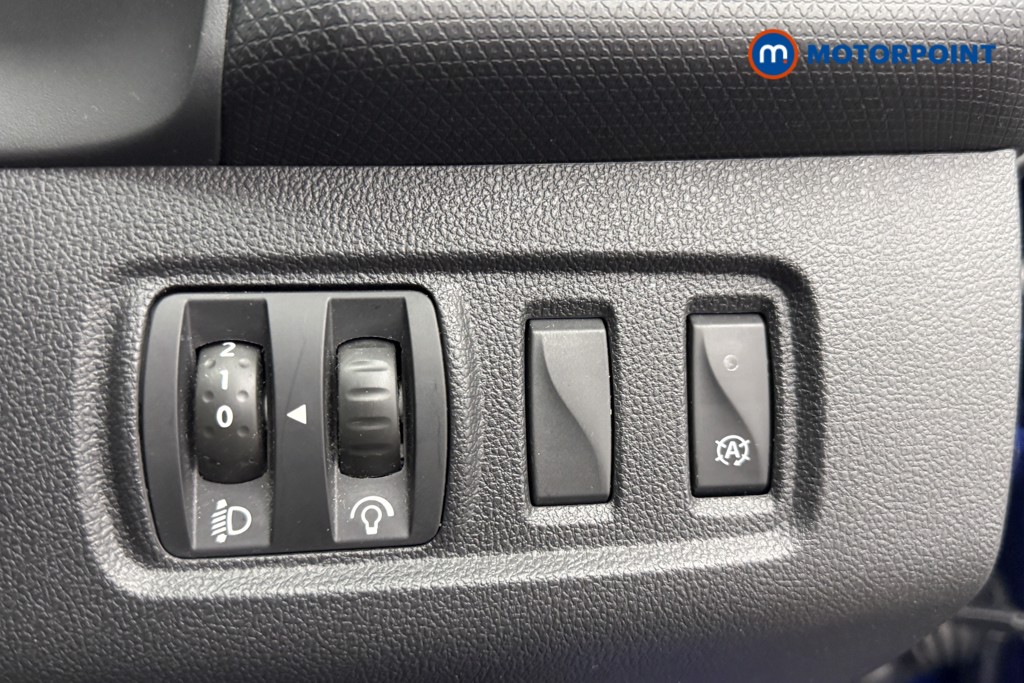 Renault Clio Dynamique S Nav Manual Petrol Hatchback - Stock Number (1568141) - 11th supplementary image