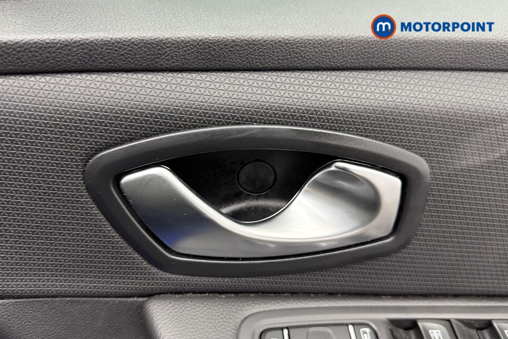 Renault Clio Dynamique S Nav Manual Petrol Hatchback - Stock Number (1568141) - 12th supplementary image