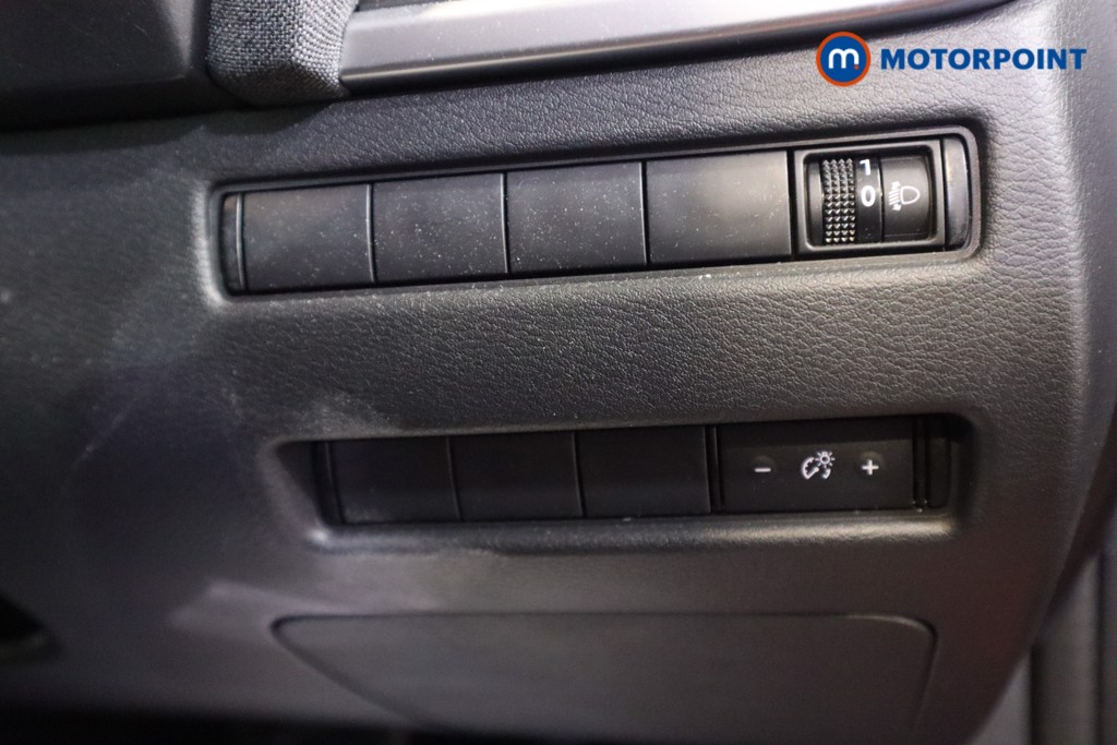 Nissan Qashqai Acenta Premium Automatic Petrol-Electric Hybrid SUV - Stock Number (1568292) - 10th supplementary image