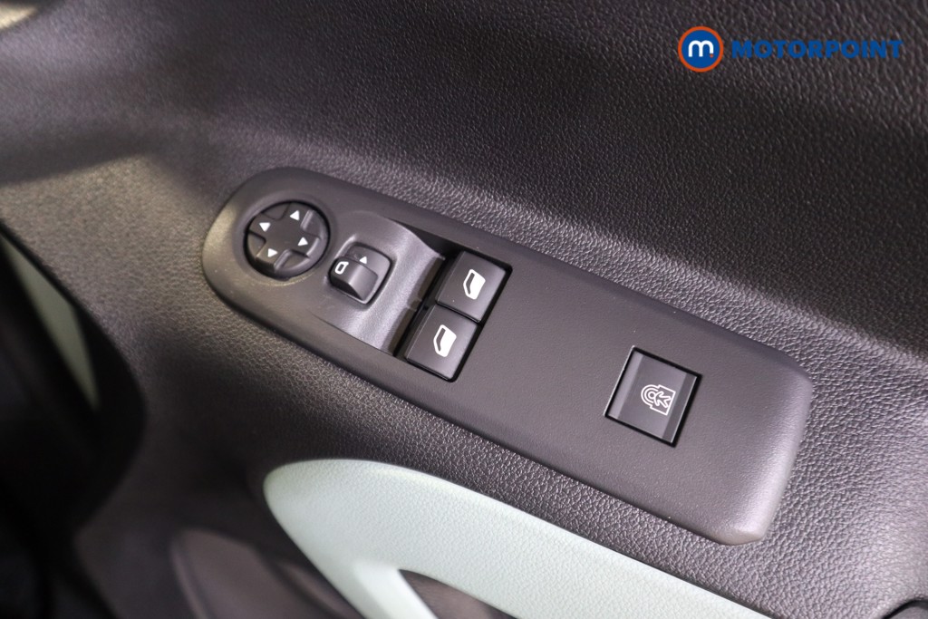 Citroen Berlingo Feel Automatic Diesel People Carrier - Stock Number (1569045) - 9th supplementary image