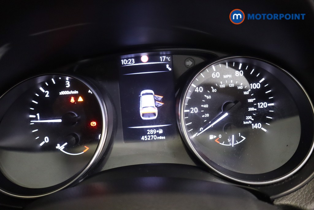 Nissan Qashqai Tekna Manual Diesel SUV - Stock Number (1569448) - 4th supplementary image