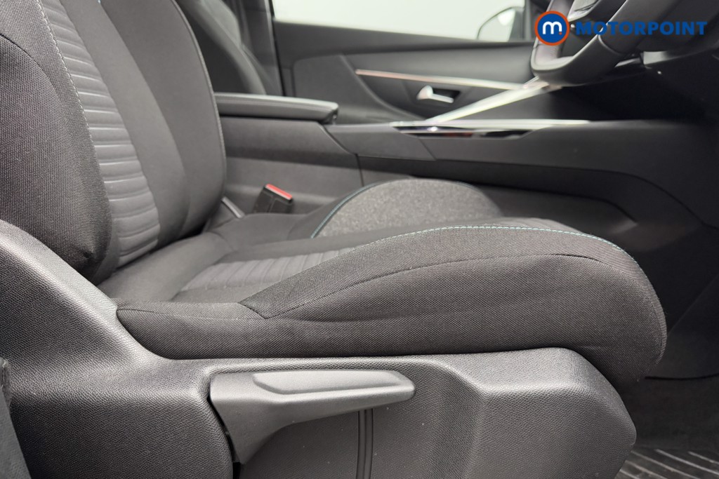 Peugeot 3008 Active Automatic Petrol Plug-In Hybrid SUV - Stock Number (1569456) - 22nd supplementary image
