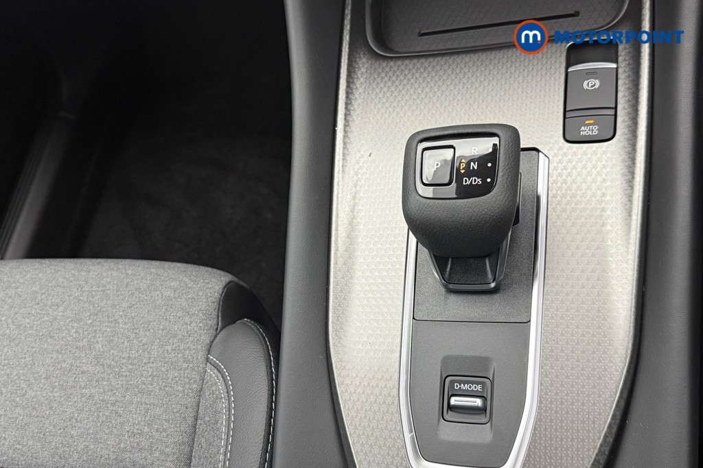 Nissan Qashqai N-Connecta Automatic Petrol SUV - Stock Number (1569905) - 11th supplementary image