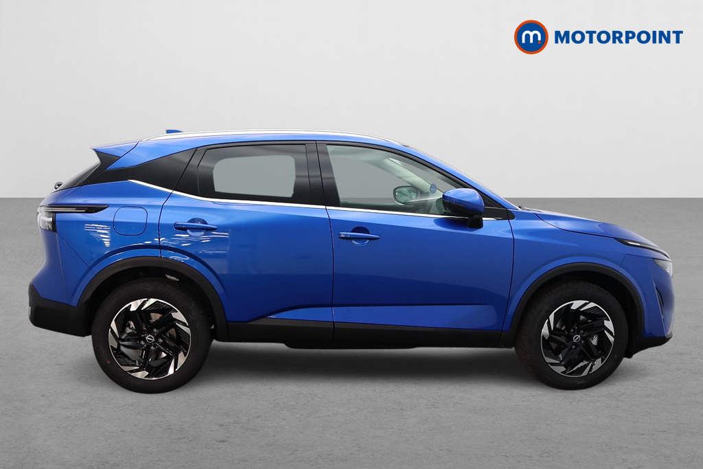 Nissan Qashqai N-Connecta Automatic Petrol SUV - Stock Number (1569905) - Drivers side