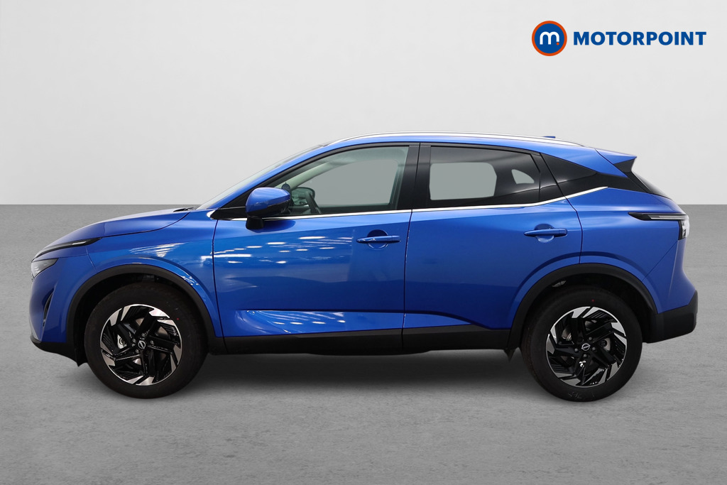 Nissan Qashqai N-Connecta Automatic Petrol SUV - Stock Number (1569905) - Passenger side
