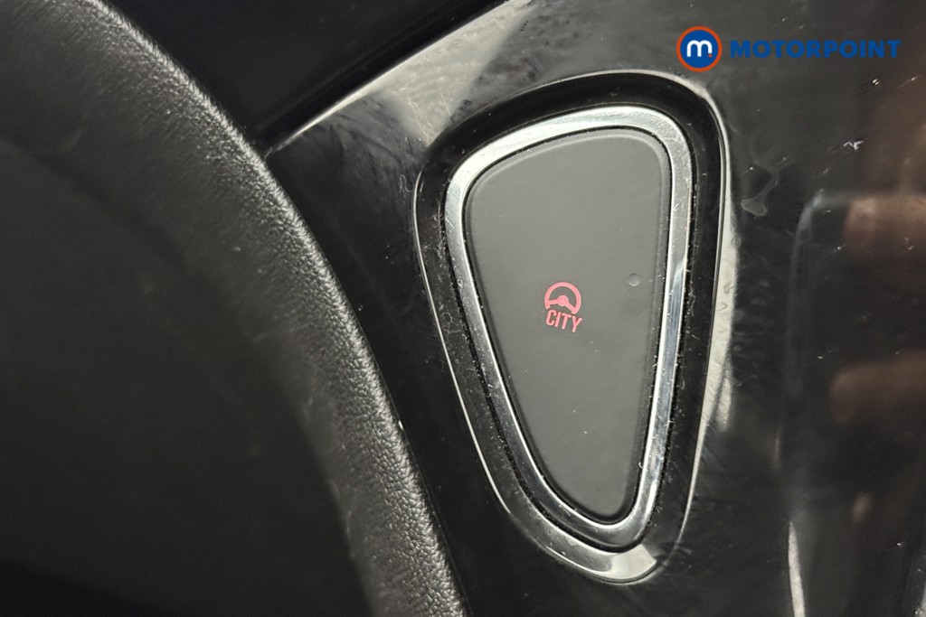 Vauxhall Corsa SRI Manual Petrol Hatchback - Stock Number (1570080) - 7th supplementary image