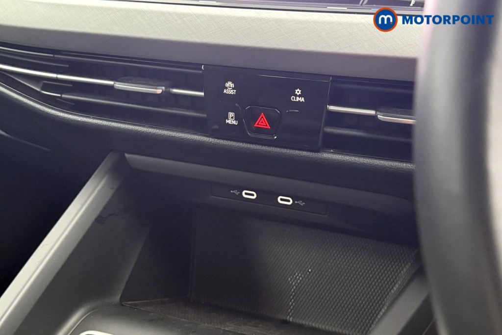 Volkswagen Golf Life Automatic Diesel Hatchback - Stock Number (1570126) - 13th supplementary image