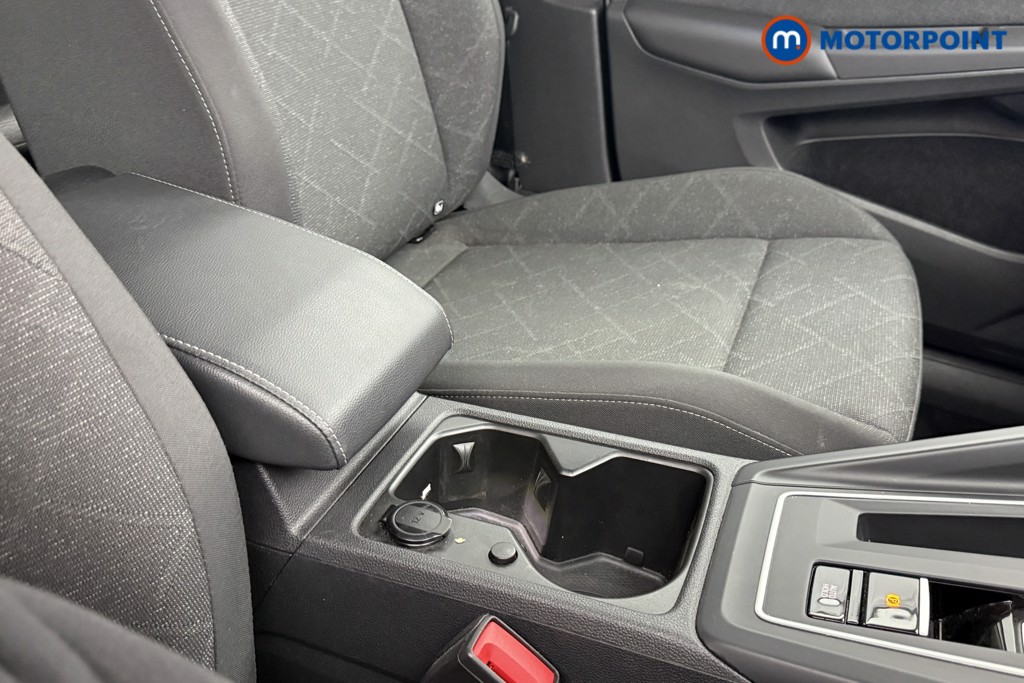 Volkswagen Golf Life Automatic Diesel Hatchback - Stock Number (1570126) - 15th supplementary image