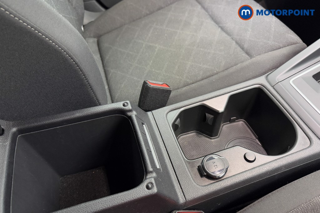 Volkswagen Golf Life Automatic Diesel Hatchback - Stock Number (1570134) - 15th supplementary image