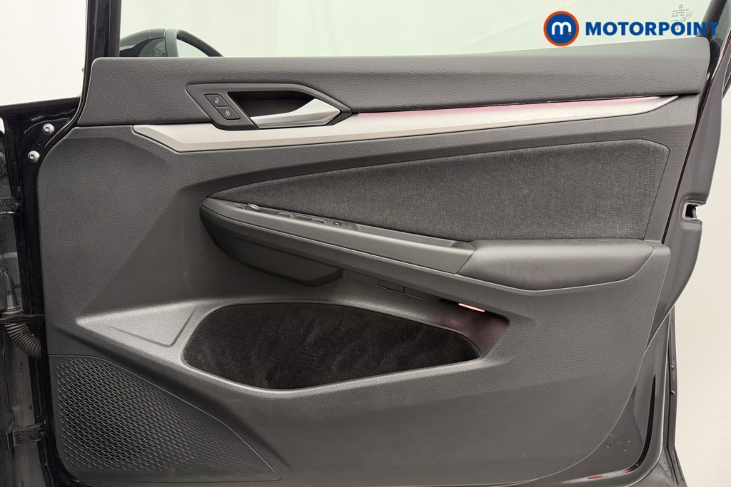 Volkswagen Golf Life Automatic Diesel Hatchback - Stock Number (1570134) - 18th supplementary image