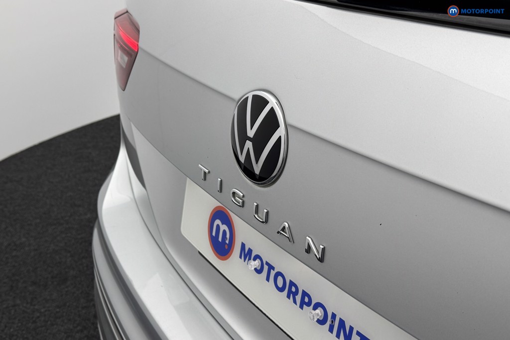 Volkswagen Tiguan R-Line Automatic Petrol SUV - Stock Number (1570589) - 20th supplementary image
