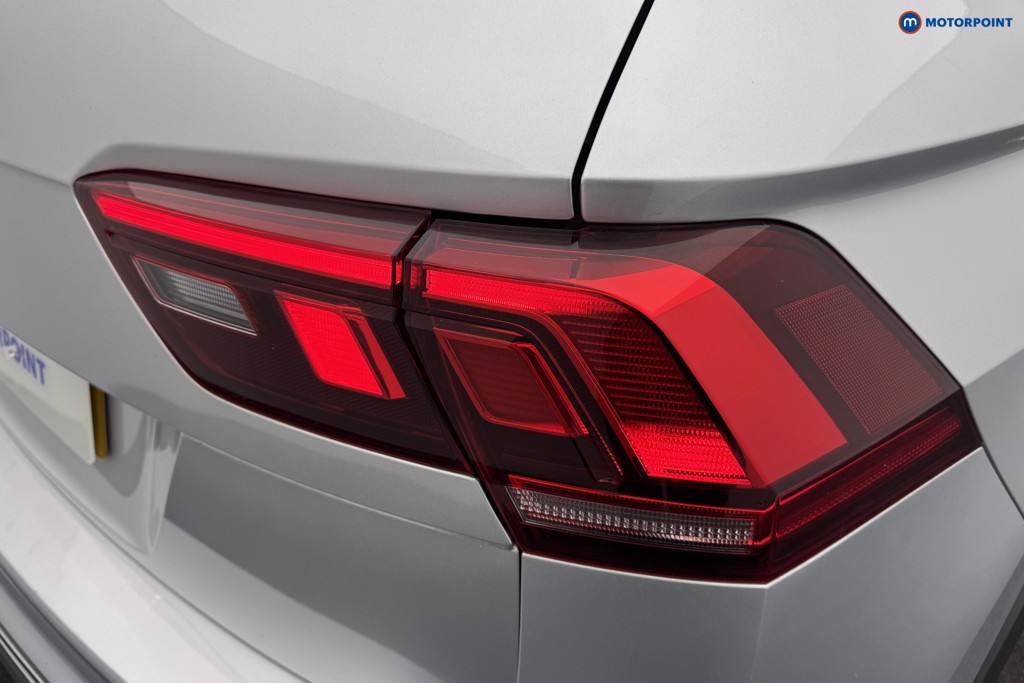 Volkswagen Tiguan R-Line Automatic Petrol SUV - Stock Number (1570589) - 21st supplementary image