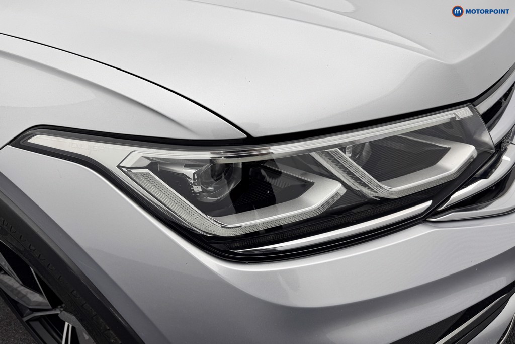 Volkswagen Tiguan R-Line Automatic Petrol SUV - Stock Number (1570589) - 22nd supplementary image