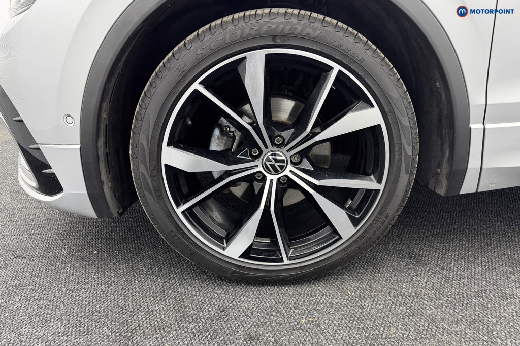 Volkswagen Tiguan R-Line Automatic Petrol SUV - Stock Number (1570589) - 26th supplementary image