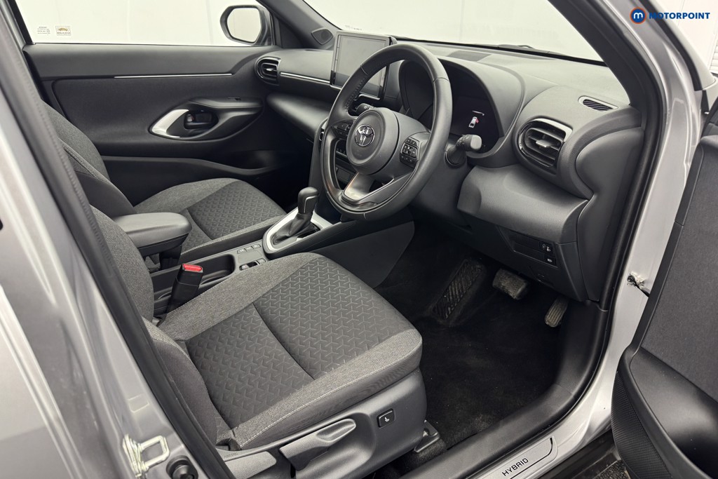 Toyota Yaris Cross Design Automatic Petrol-Electric Hybrid Estate - Stock Number (1570602) - 6th supplementary image