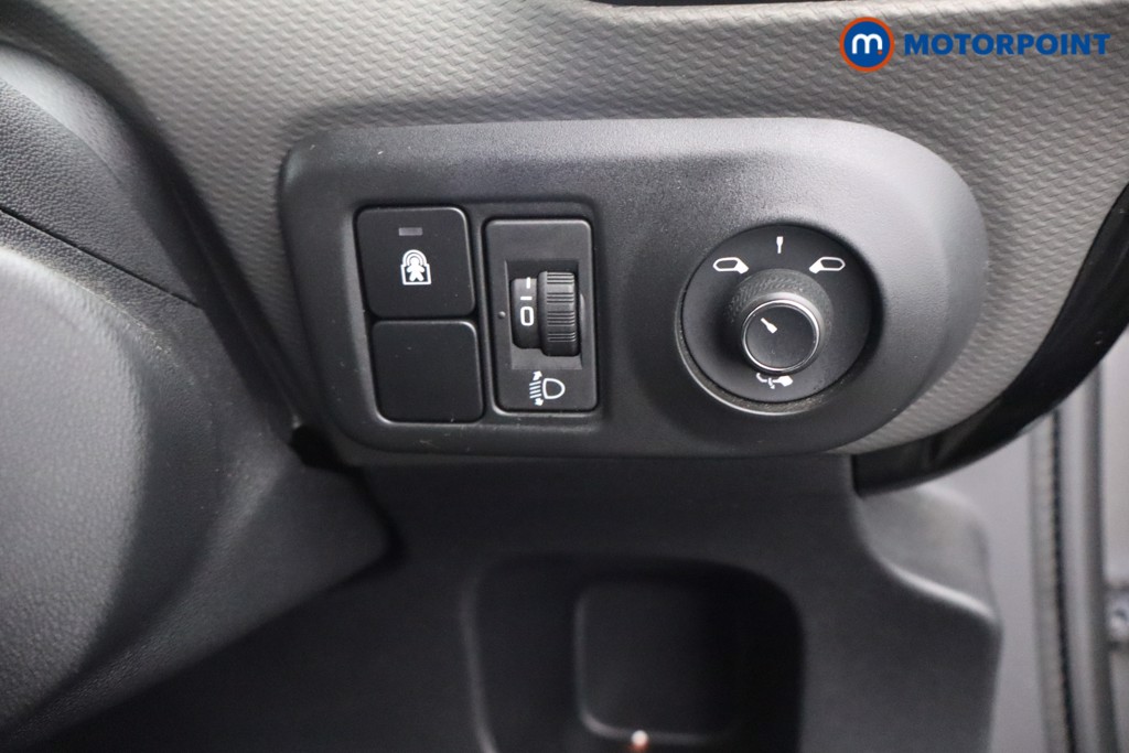 Citroen C4 Cactus Flair Manual Petrol SUV - Stock Number (1570782) - 14th supplementary image