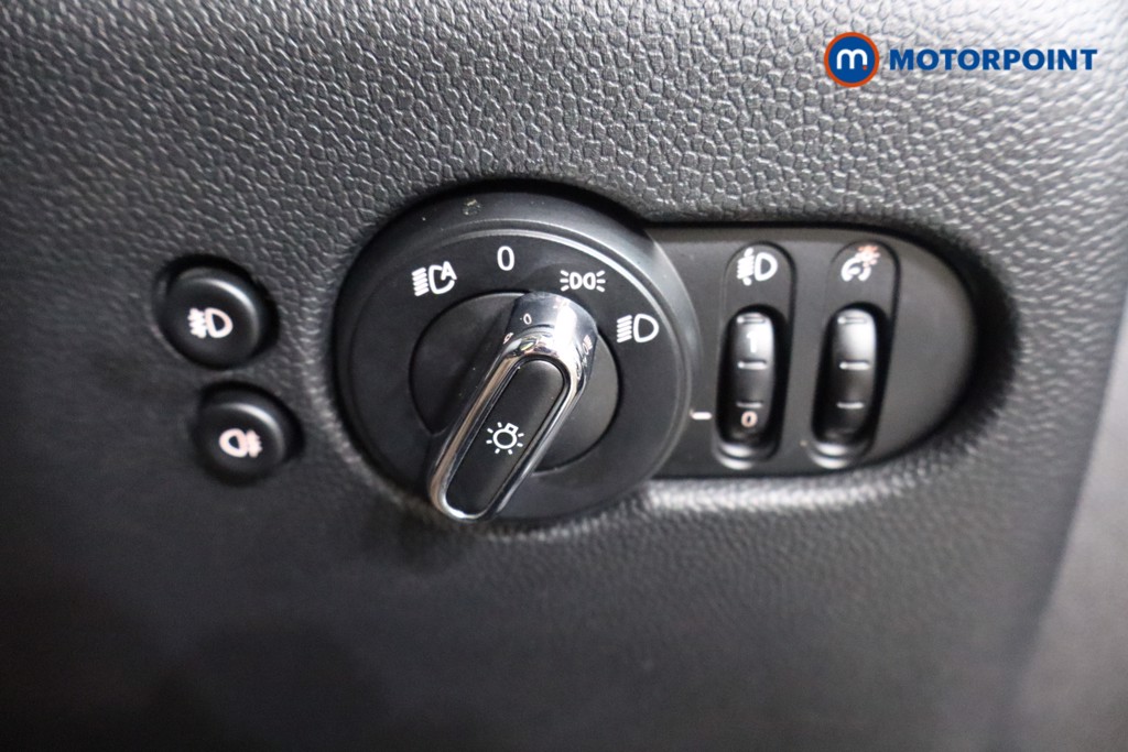 Mini Hatchback Cooper S Exclusive Manual Petrol Hatchback - Stock Number (1571165) - 16th supplementary image
