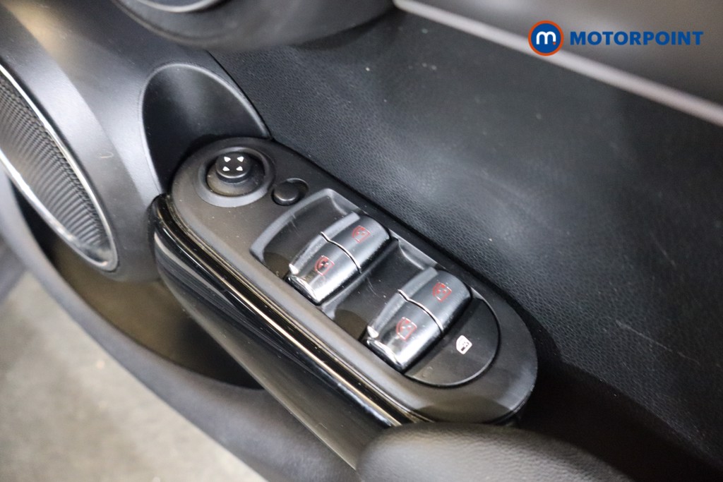 Mini Hatchback Cooper S Exclusive Manual Petrol Hatchback - Stock Number (1571165) - 17th supplementary image