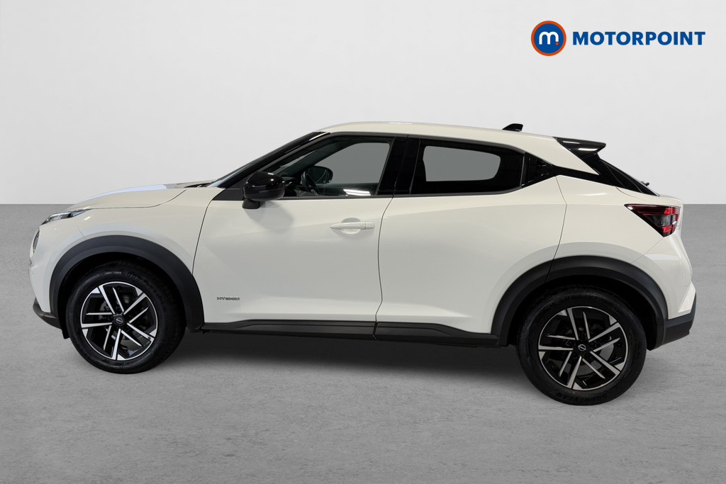 Nissan Juke N-Connecta Automatic Petrol-Electric Hybrid SUV - Stock Number (1571595) - Passenger side