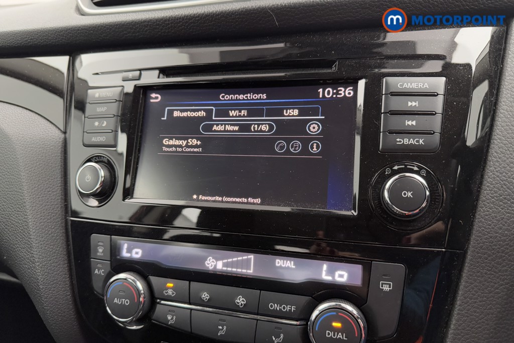 Nissan Qashqai Acenta Premium Automatic Petrol SUV - Stock Number (1571645) - 9th supplementary image