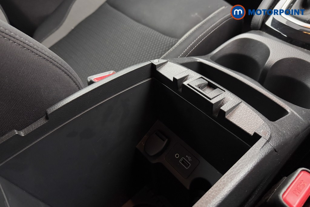 Nissan Qashqai Acenta Premium Automatic Petrol SUV - Stock Number (1571645) - 15th supplementary image