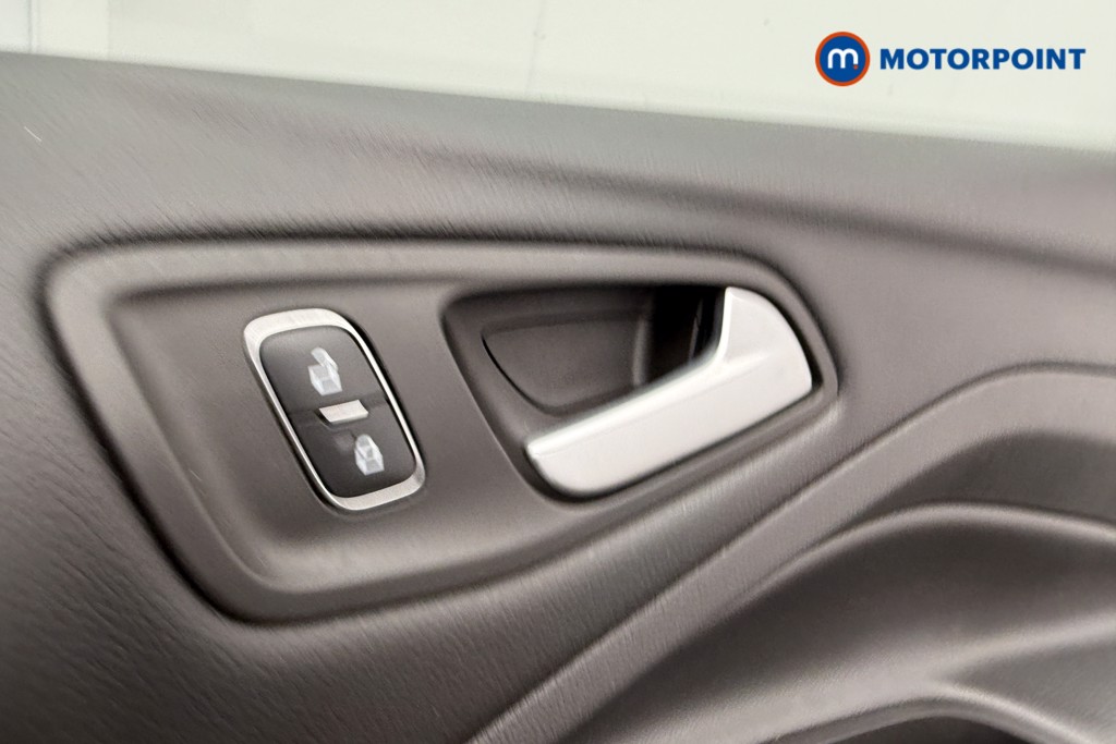 Ford Kuga St-Line Manual Petrol SUV - Stock Number (1572466) - 15th supplementary image