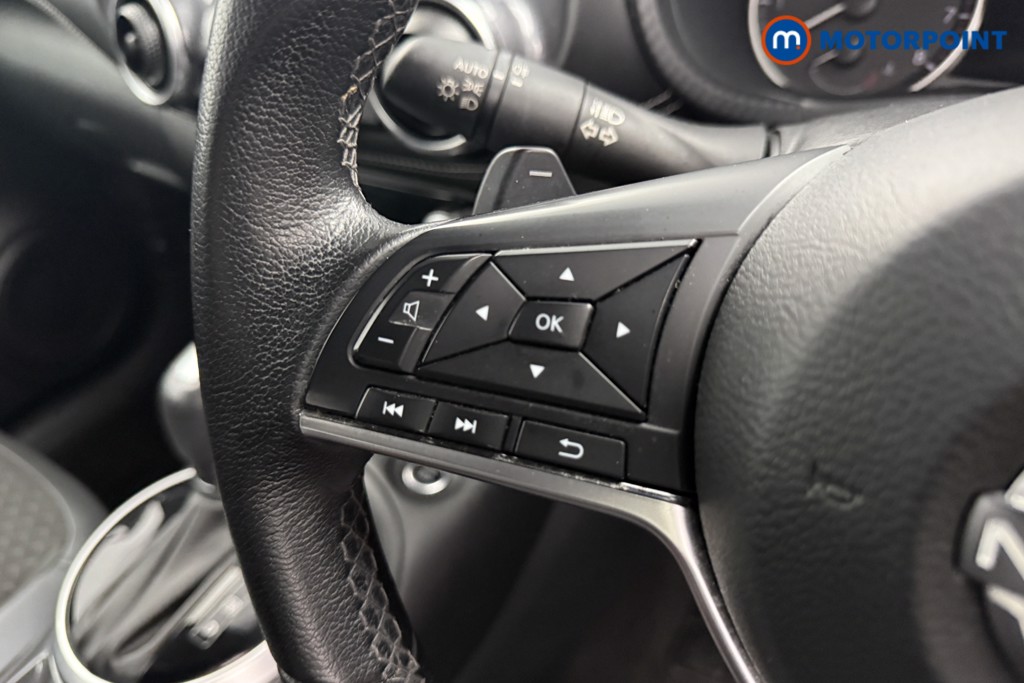 Nissan Juke N-Connecta Automatic Petrol SUV - Stock Number (1572672) - 3rd supplementary image