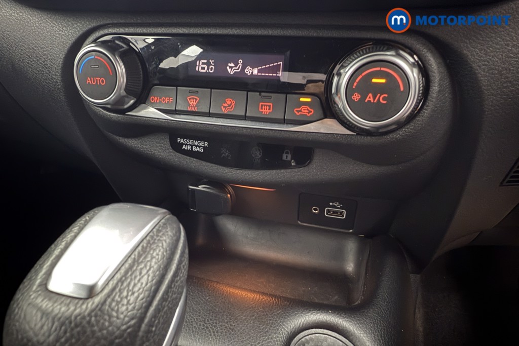 Nissan Juke N-Connecta Automatic Petrol SUV - Stock Number (1572672) - 11th supplementary image