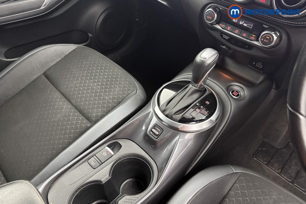 Nissan Juke N-Connecta Automatic Petrol SUV - Stock Number (1572672) - 12th supplementary image