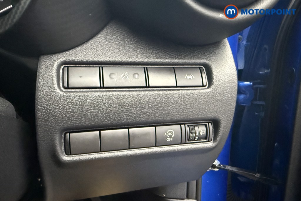 Nissan Juke N-Connecta Automatic Petrol SUV - Stock Number (1572672) - 14th supplementary image