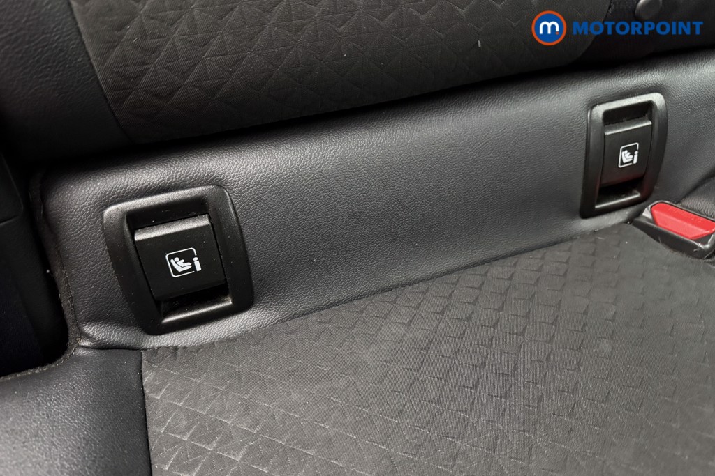 Nissan Juke N-Connecta Automatic Petrol SUV - Stock Number (1572672) - 22nd supplementary image