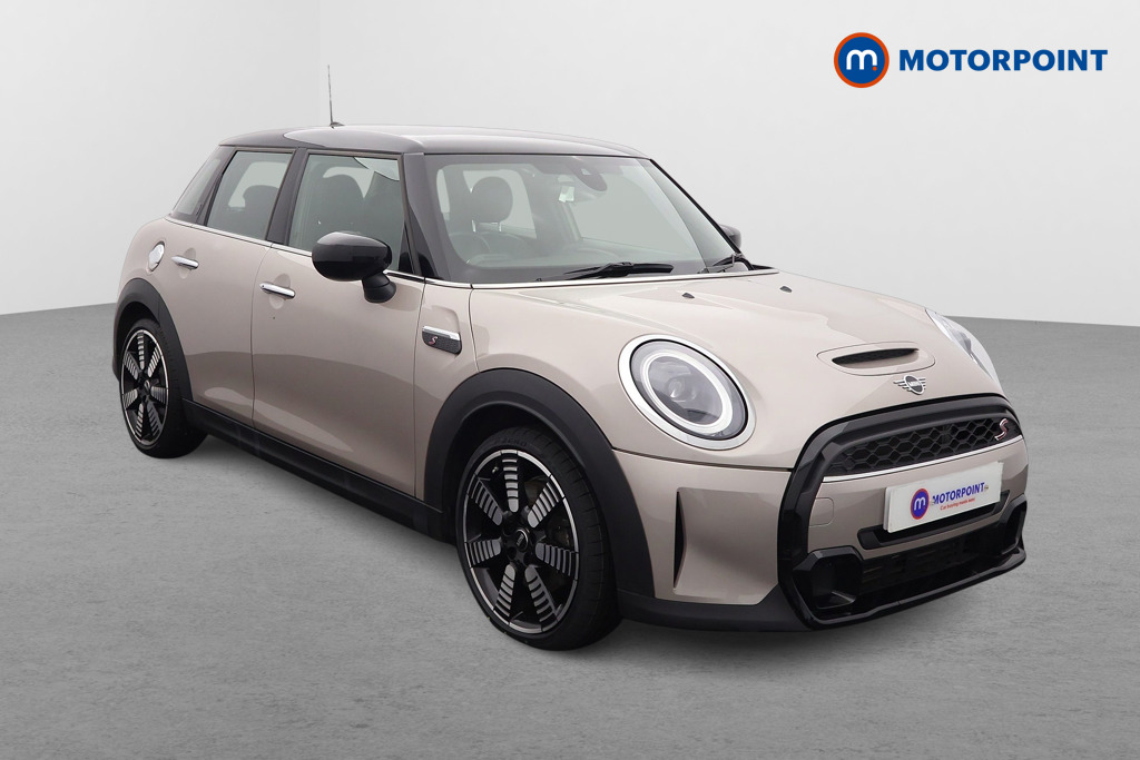 Mini Hatchback Cooper S Exclusive Automatic Petrol Hatchback - Stock Number (1573567) - Drivers side front corner