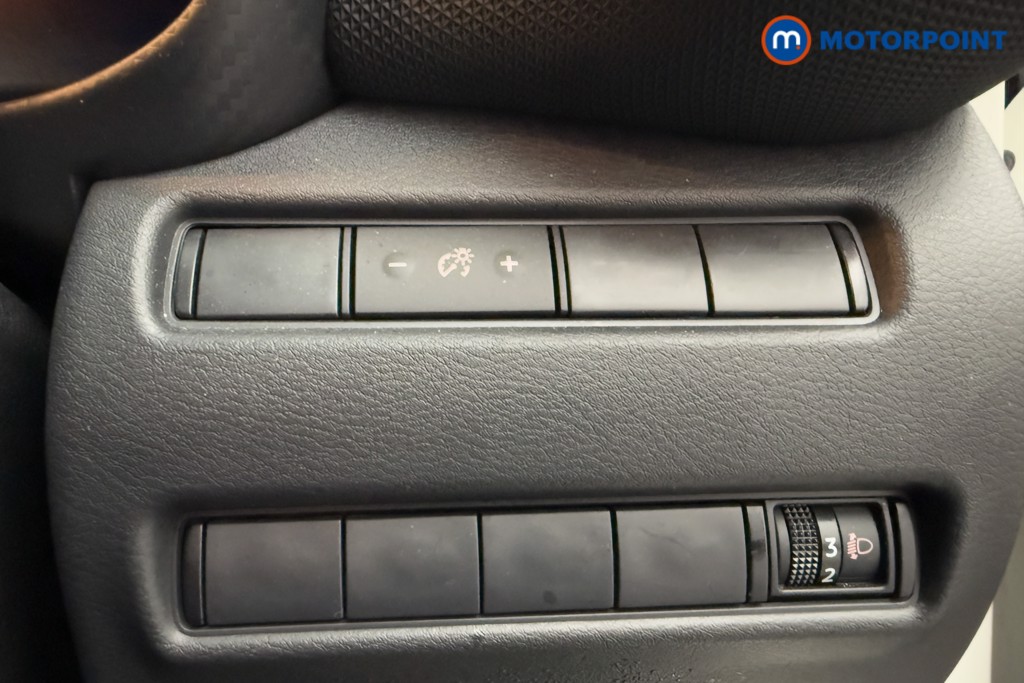 Nissan Juke N-Connecta Automatic Petrol-Electric Hybrid SUV - Stock Number (1573767) - 18th supplementary image