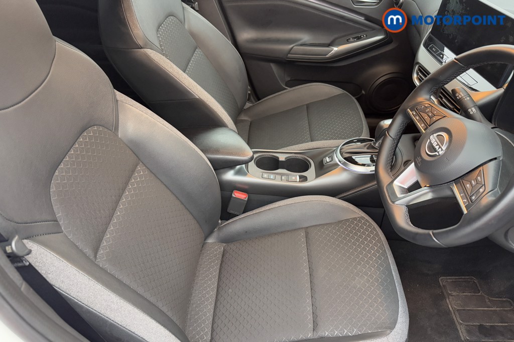 Nissan Juke N-Connecta Automatic Petrol-Electric Hybrid SUV - Stock Number (1573767) - 22nd supplementary image