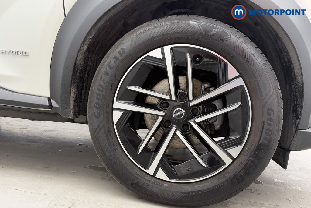Nissan Juke N-Connecta Automatic Petrol-Electric Hybrid SUV - Stock Number (1573767) - 32nd supplementary image