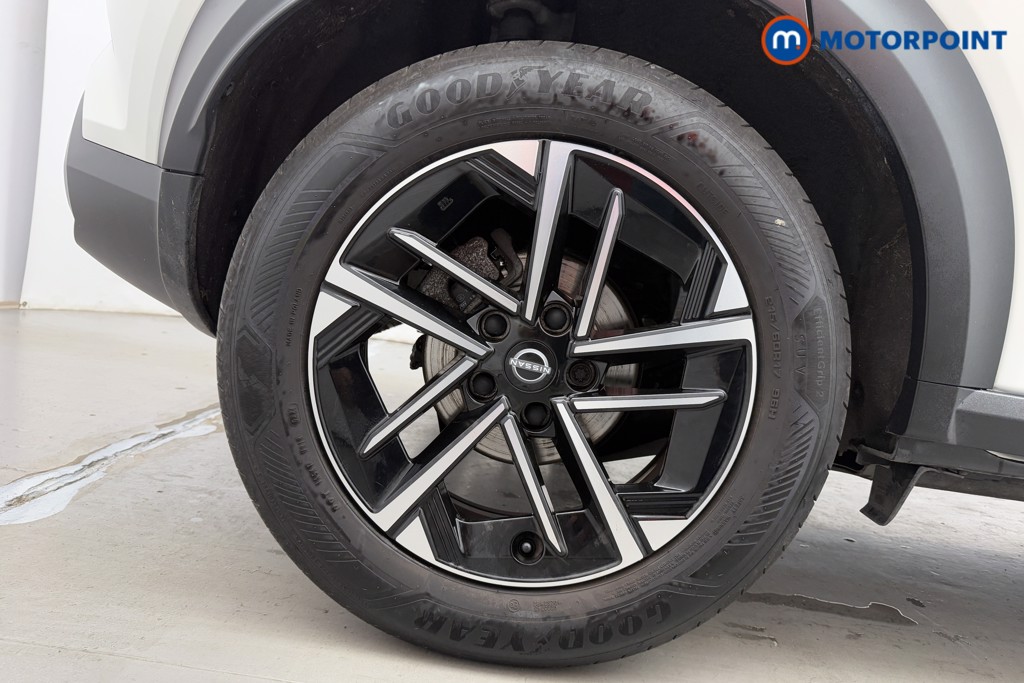 Nissan Juke N-Connecta Automatic Petrol-Electric Hybrid SUV - Stock Number (1573767) - 33rd supplementary image