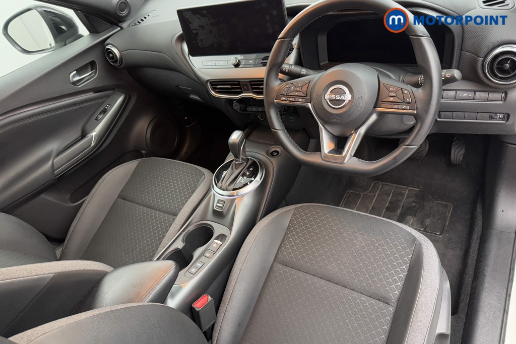 Nissan Juke N-Connecta Automatic Petrol-Electric Hybrid SUV - Stock Number (1573767) - 1st supplementary image