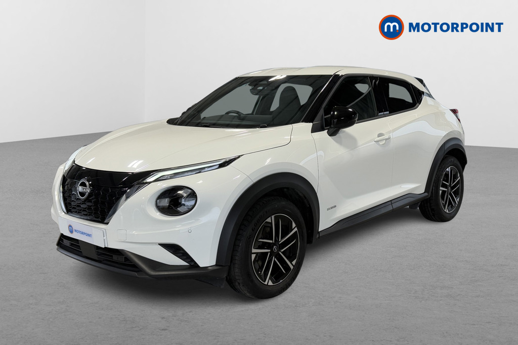 Nissan Juke N-Connecta Automatic Petrol-Electric Hybrid SUV - Stock Number (1573767) - Passenger side front corner