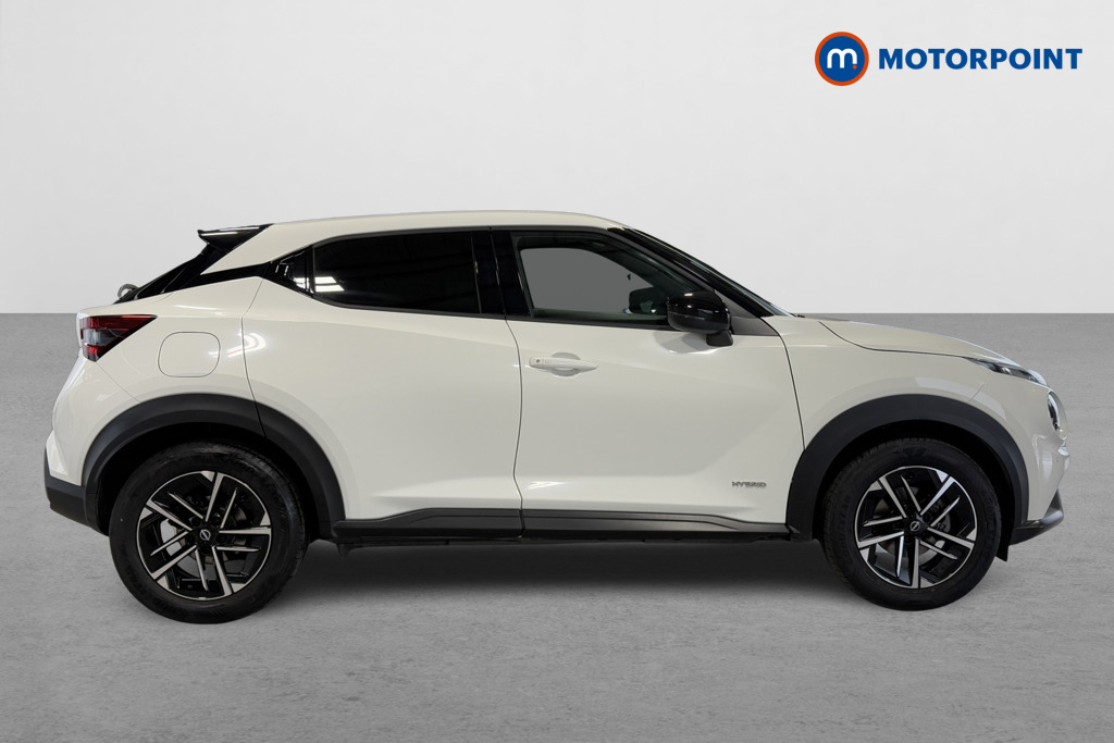 Nissan Juke N-Connecta Automatic Petrol-Electric Hybrid SUV - Stock Number (1573767) - Drivers side