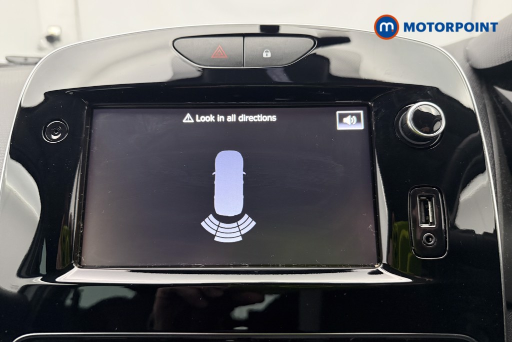 Renault Clio Iconic Manual Petrol Hatchback - Stock Number (1573836) - 3rd supplementary image